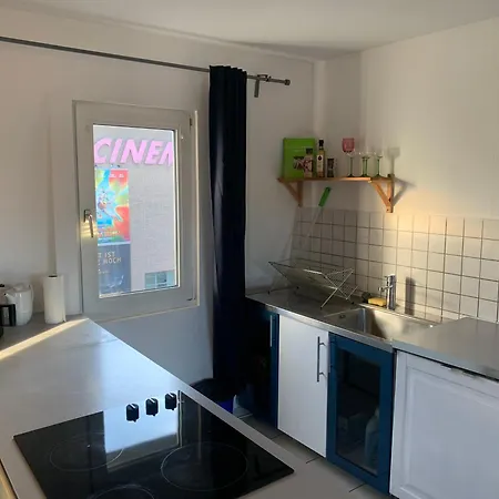 Apartment Easy Travel: Central In