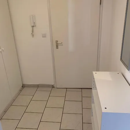 Apartment Easy Travel: Central In